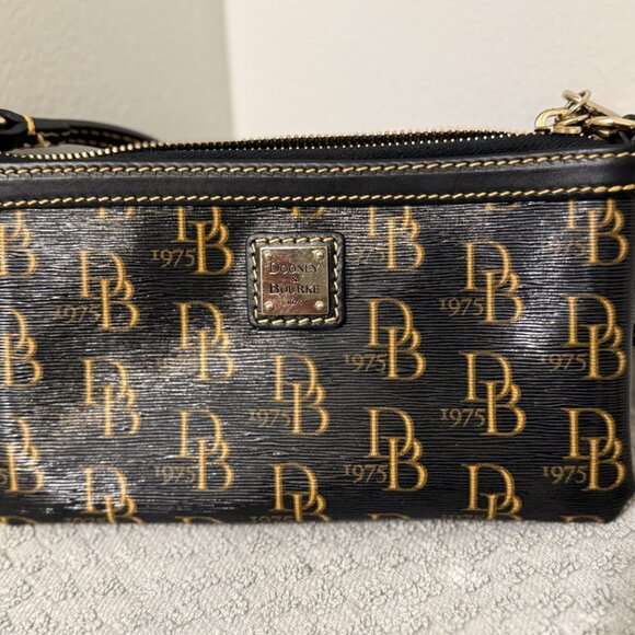 Dooney & Bourke Rare Vintage Wristlet - Picture 2 of 8